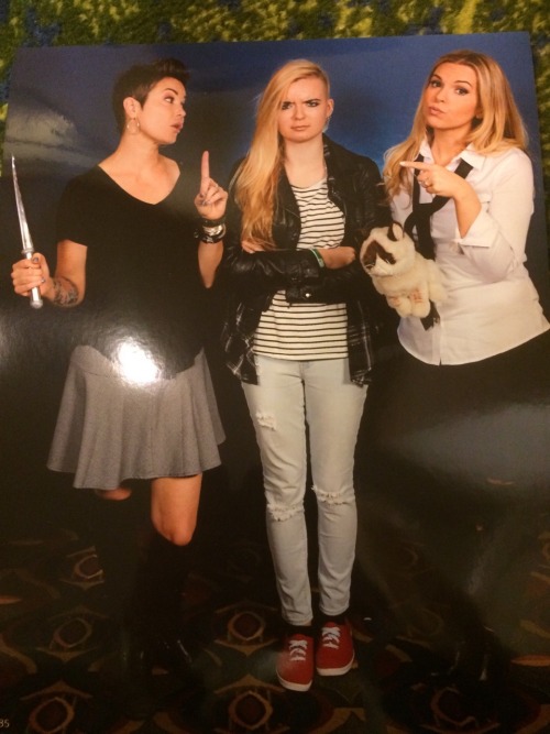 casandsip:Wayward Daughters photo op!! Kim and Briana both complimented my Claire cosplay and said I