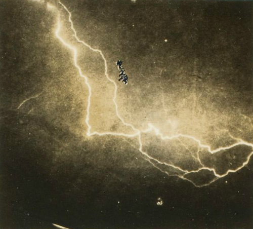 dame-de-pique: William N. Jennings, c.1885 Vertical discharge with dark branches Ribbon Lightning, N