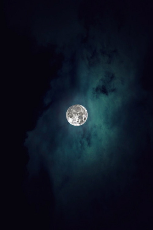 The Moon | S.L.Δ.B.