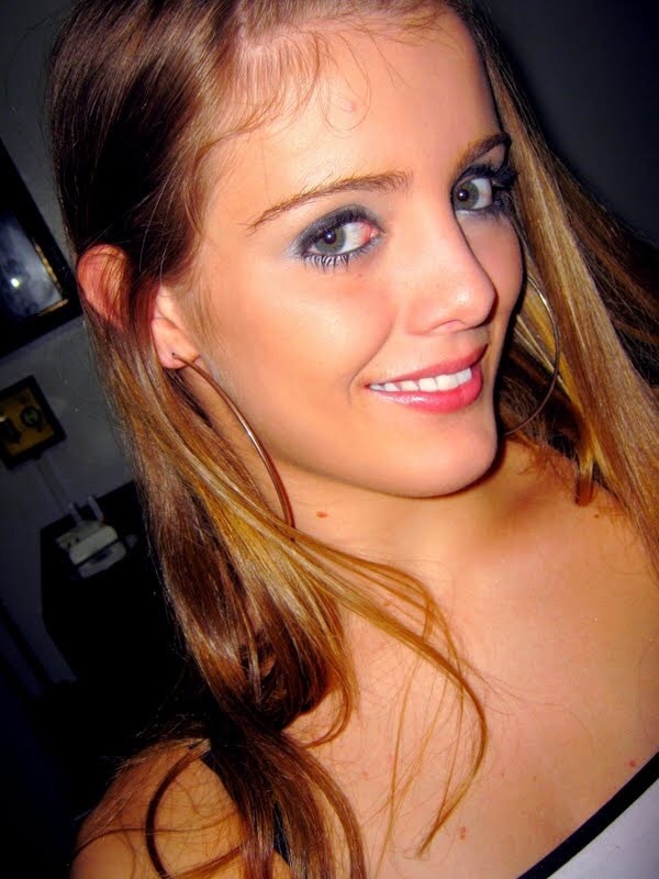 pillarsofvotary:  Raphaella Marques      http://www.xvideos.com/video3881782/raphaella_marques_-_raphatrans_23.02.2013