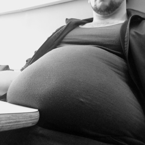 xplodan: getthicker: Update, still fat He’s at that “fear of being seated at a booth&rdq