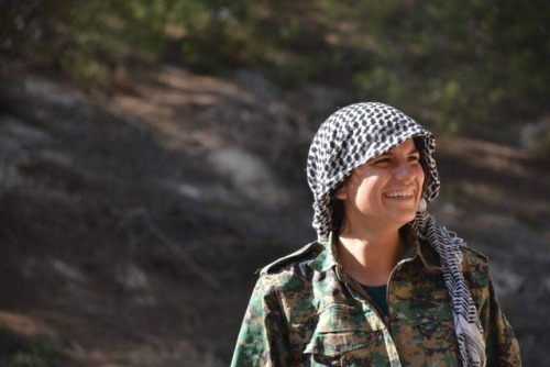 kurdishmoon:YPJ fighter Avesta Khaboor destroyed a Turkish tank by blowing herself up in Jandaris di