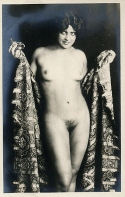  vintage nude - 1920 