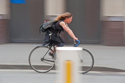 bisikleta: Speed on the street (by jeremyhughes)