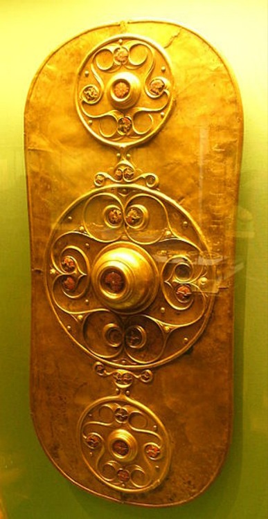 scotsirishcultureblog:The Famous Celtic Shield Found at BatterseaIron Age, 350-50 BCFound in the Riv