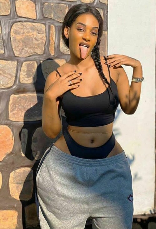 princejazziedad:Delish. Curvy. Luscious. BootiDelicious MamiMs Yo_lo_the_Queen. ❤️❤️❤️