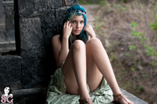 beautifulgirlsmakemesuicidal:  Euphemia Suicide 