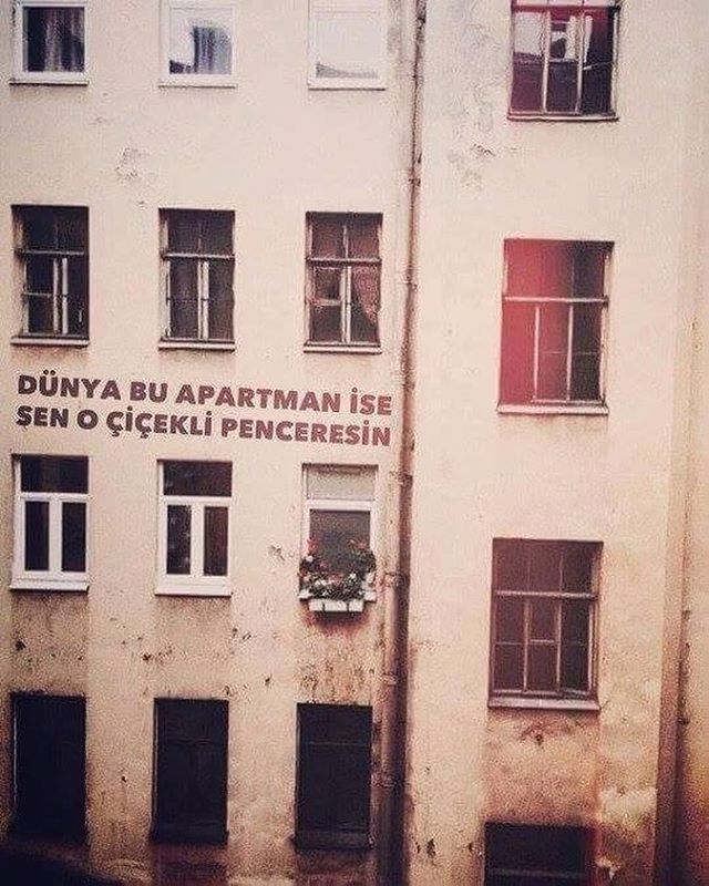 Dünya bu apartman ise
Sen...