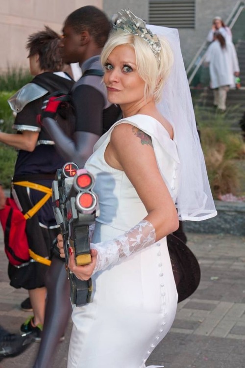 blckhrt141:battyjuice:1. Yes-I wore the dress I actually got married in. It was inexpensive and gorg