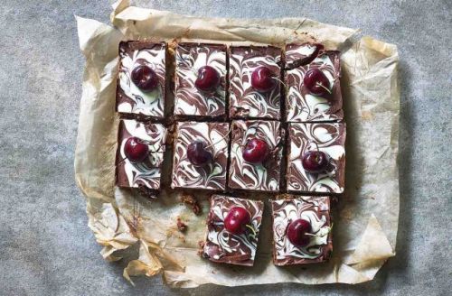 Chocolate, ginger and cherry tiffin