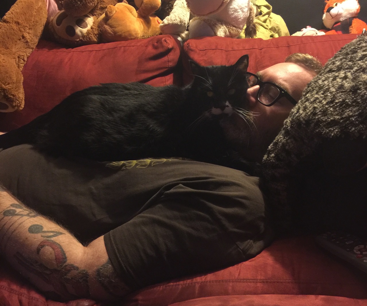 thedoghouse09:  I think she likes me.  My two loves in my life