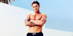 scotsmanmarty:  (via MAN CANDY: Stephen Bear Presents Bubble Butt like Pro-Bottom in Naked Snaps [NSFW]) 