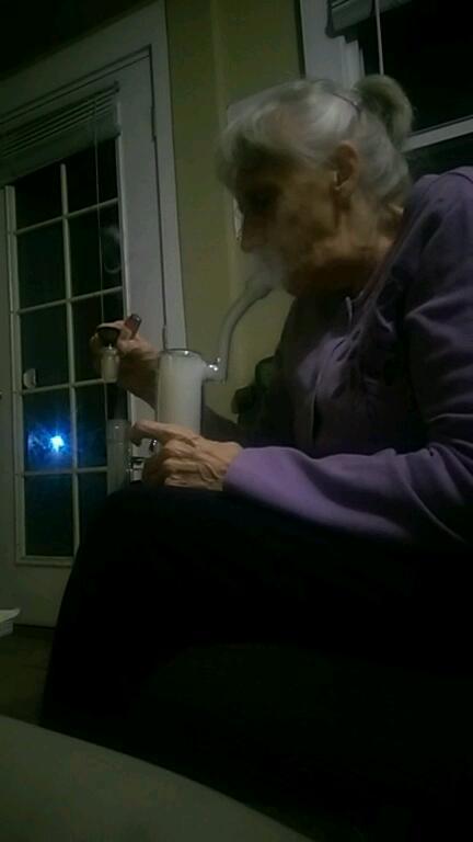 t0sirwithl0ve:reddlr-trees: Smoking with my neighbor  This deserves to be reblogged