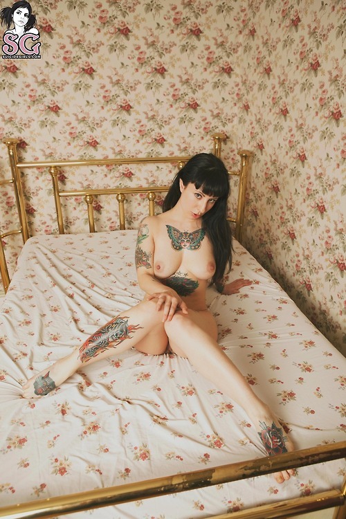 tattoo18plus:  Fabrizia Suicide
