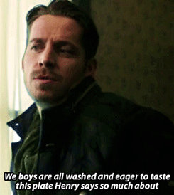 outlawqueen-thefairytale:  AU Regina makes Robin her infamous lasagna for the first