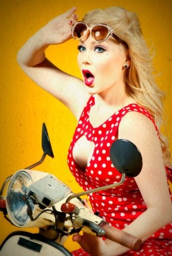 alternative-pinup:  Alternative Pin Up