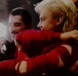 bishi:Roger teasing Freddie’s flamboyance and making Freddie laugh will always be my favorite ♡