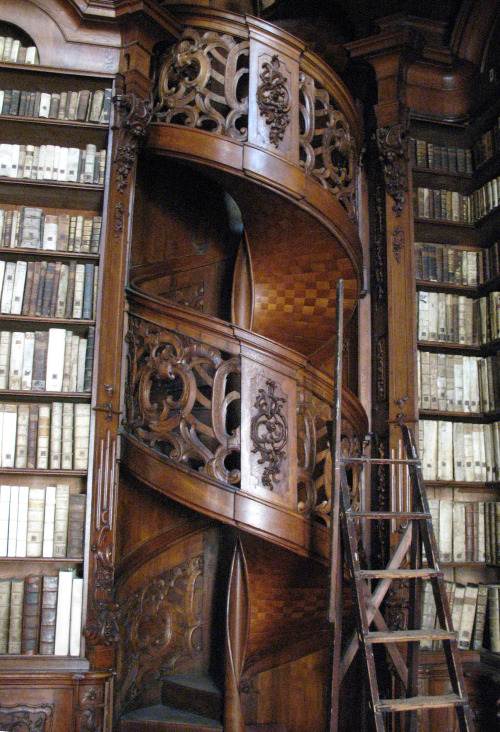speciesbarocus: Library of the Catholic Seminar in Budapest, former monastery of the Order of St. Pa