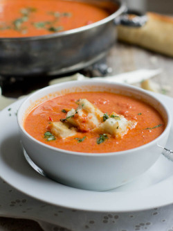 do-not-touch-my-food:  Tomato Basil Soup with Grilled Cheese Croutons