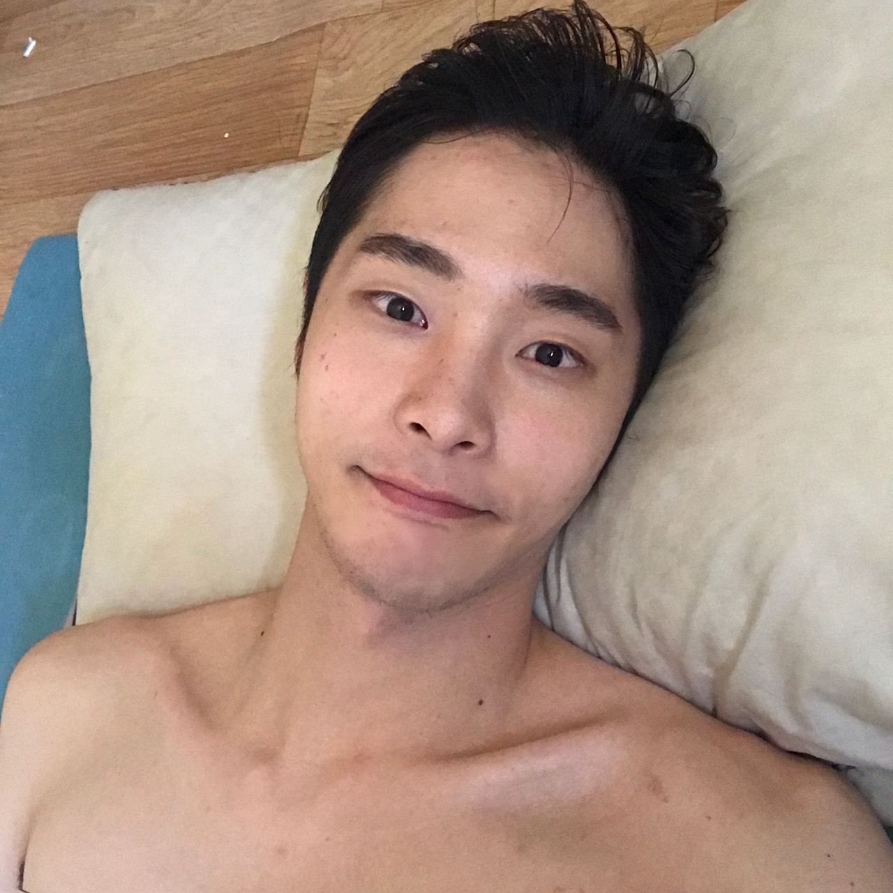 zlzl12zmr:  사촌형 갤러리에서 득템 !