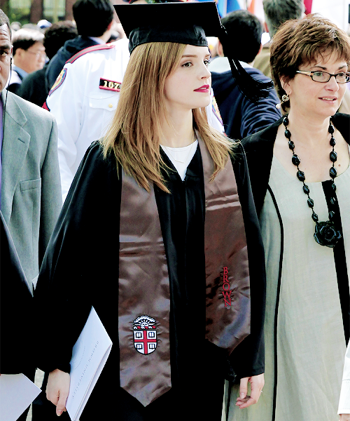 kinginthenorths:  Emma Watson | Graduation Ceremony at Brown University in Providence,