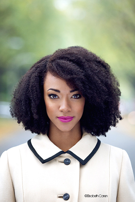 afrodesiacworldwide:  @afrodesiacworldwide Sonequa Martin-Green     gorgeous