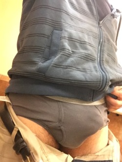migglecub:  Things are a little “hard”, here at work.  Excellent photos. Damn, looking great in Gray. Damn good