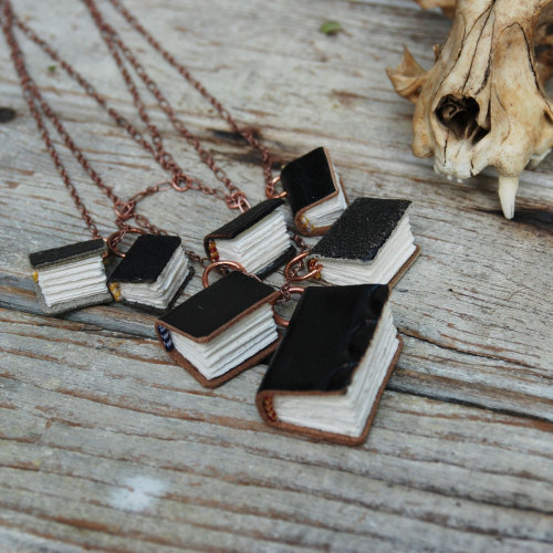 culturenlifestyle: Beautiful Coptic Journals &amp; Book Necklaces From Reclaimed Materials by Pe