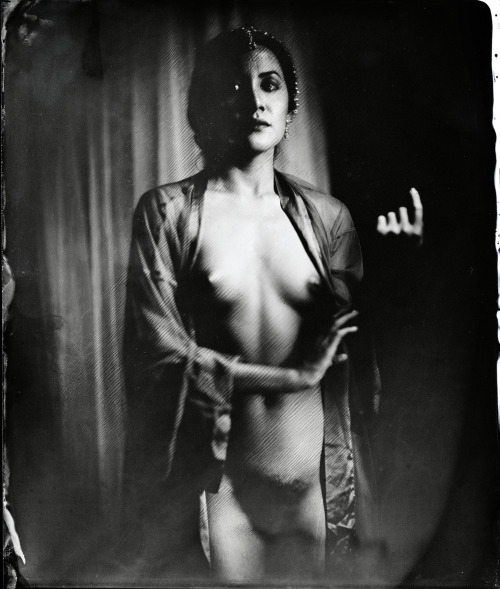 Porn photo wetplatenudes: Am Montoya, 07.2016 8x10″