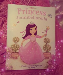 jennibellarella:  🌟🌹 Princess Jennibellarella 🌹🌟 My very own fairytale storybook!👸🍃She’s got long hair and green eyes, like me! 👶 