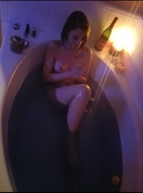 rolledtightmarie:  Some days you just need to relax 😚🛀 ~rolledtightmarie ~ Do not take off source