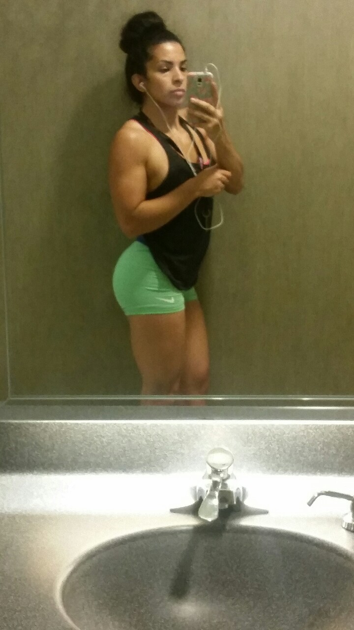 vanessa-lifts:  alayshaiifts:  My left butt cheek was on point today and the right