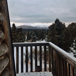 thecovetedmuse:  Cabin view ❤😍 #explorecanada