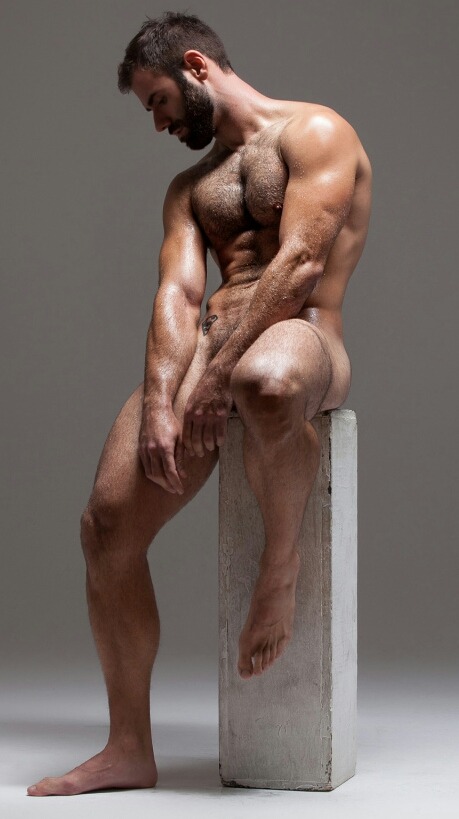 gerg14: DARK-HAIRED DREAMBOAT &amp; HE’S GOT LEGS (AND HE KNOWS HOW TO USE
