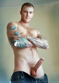 nowthatsabigwhitecock:  now thats a big white cock!http://nowthatsabigwhitecock.tumblr.com/