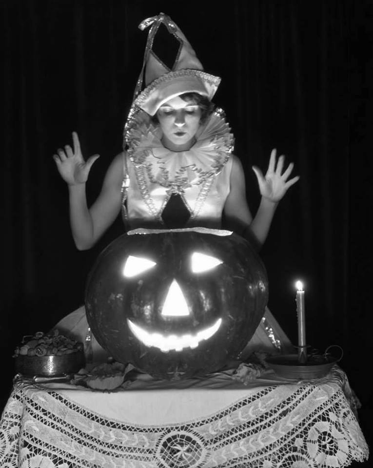 vampsandflappers:  A Halloween photo from 1931. Unknown model, photo by H. Armstrong