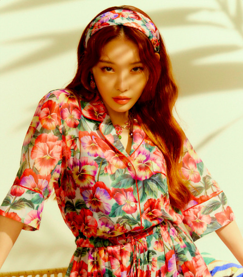 jieqionq:chungha for marie claire aug ‘20 b-cuts