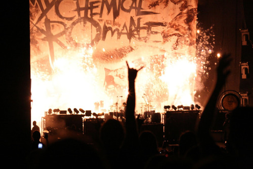 mikeywyz:My Chemical Romance was one of the best bands which performed at Tinley Park in Chicago on 