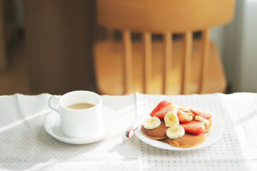 anchordal:朝食（ちょうしょく） by Rita.Yang on Flickr.