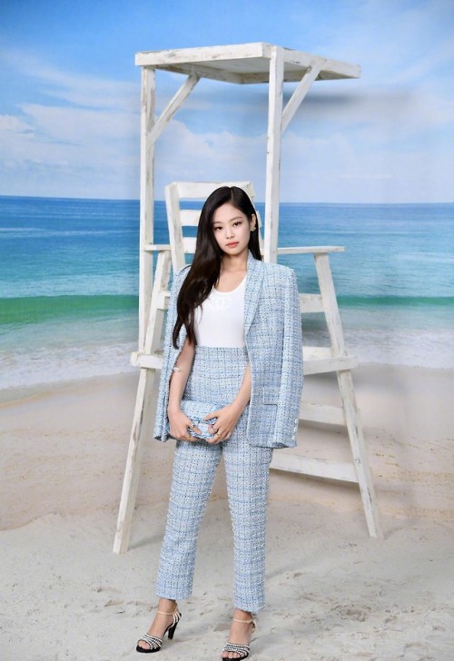 JENNIE KIM at CHANEL S/S 2019