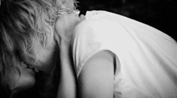 be-proud-of-yourselff:  i want someone who loves me and never give up on me.