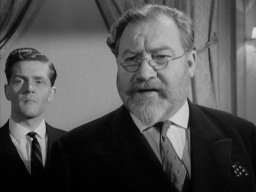  British chubby actor in the movies in the 1960s. James Robertson Justice. A big bear of a man. Know