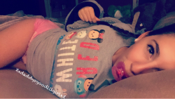 xxdaddysgoodlilgirlxx:  Wide awake can’t sleep might as well be adorable 