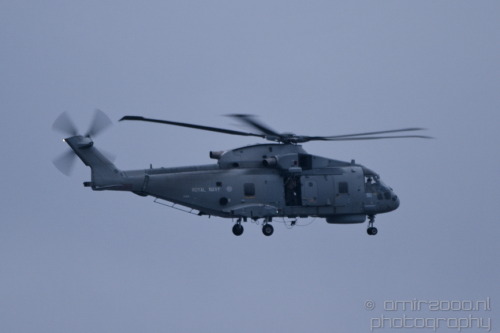 amir2000photography:  Royal Navy Merlin helicopterhttp://www.amir2000.nl/pic/aviation/index.php porn pictures