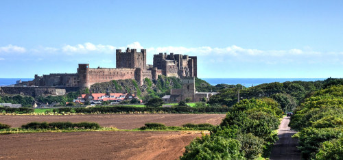 Bamburgh Castle, Northumberland by Baz Richardson (away again!) Bamburgh Castle is on the northeast 