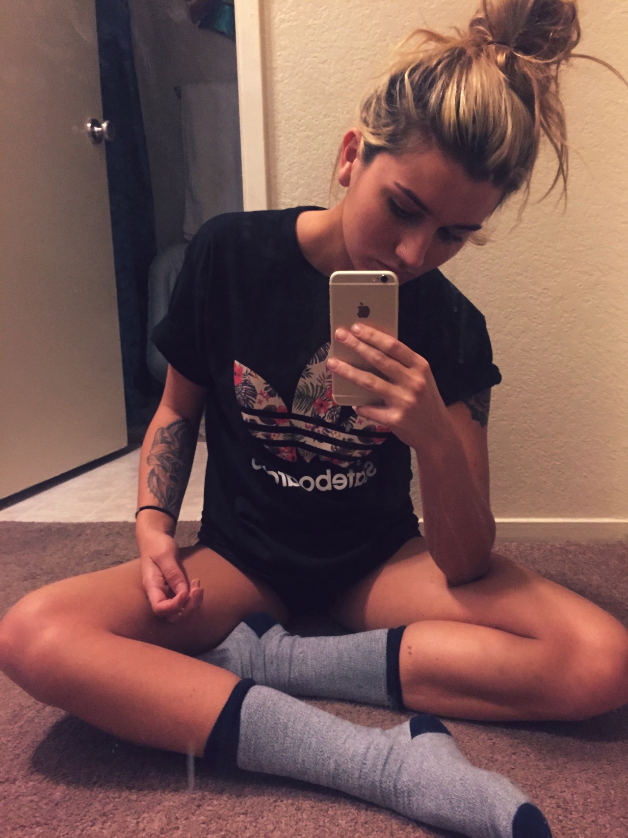 yeahbecausefuckyou:  bed head