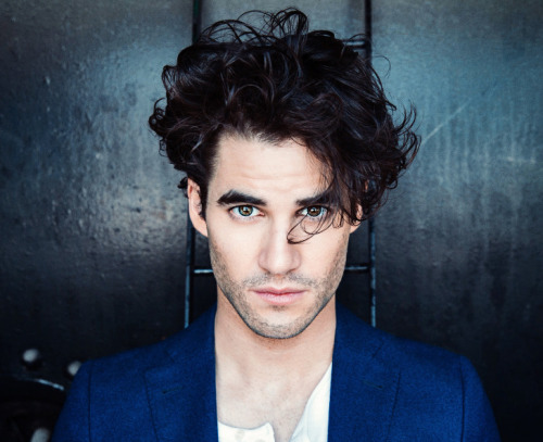 itsalekzmx:Darren Criss adult photos