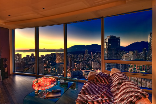 Apartment View at Sunset (Mark Twain || Condo Casual)