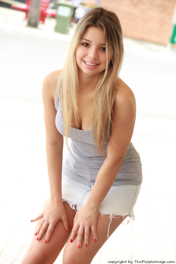 applefacebananapants:  cooper4321a:  caroline       (via TumbleOn)  Ready for the