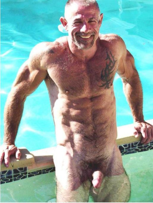 dickslut89:  allthingsdad:  For more ALL Things Daddy check out http://allthingsdad.tumblr.com and don’t forget to follow!  tlive89
